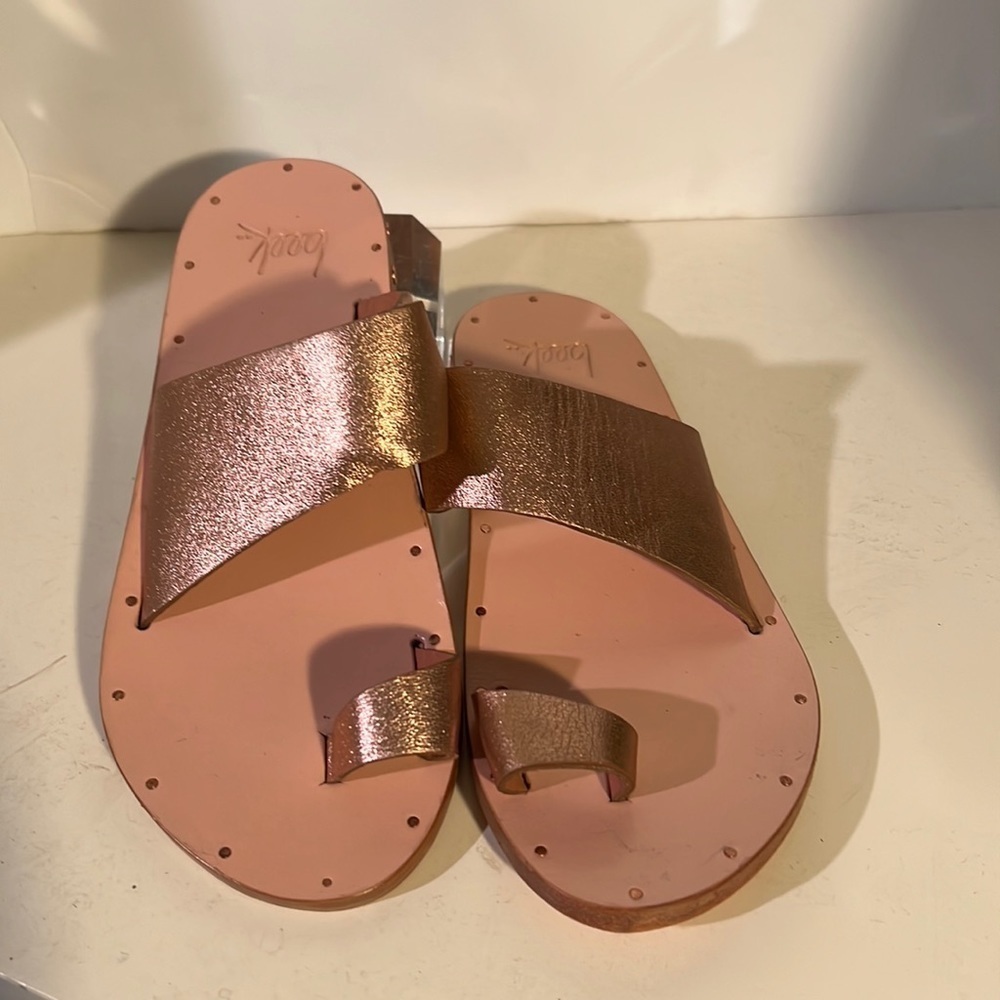 Beek sandals